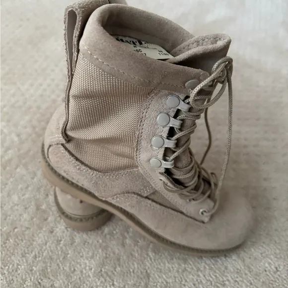 BATES Men Combat Military Desert Coyote Tan Boots-Size 10 in Heel/Toe-Size 4 N