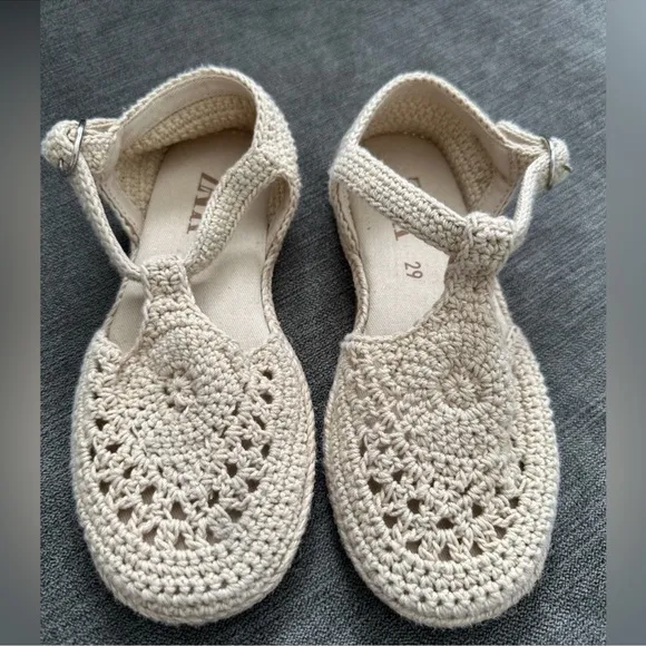 Beautiful ZARA Knitted Sandals