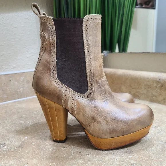 BED STU Brahmin Chelsea Pull On Heeled Boots 7.5 Brown Leather