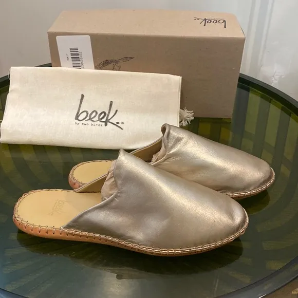Beek Sandpiper sandals in gold.