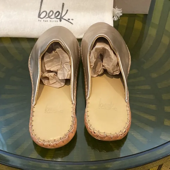 Beek Sandpiper sandals in gold.