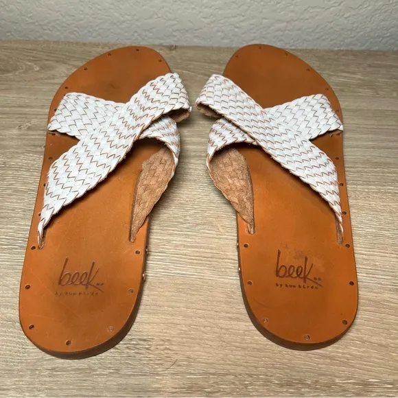 Beek Women’s 10 White Braided Woven Criss Cross Leather Slip On Sandals Slides