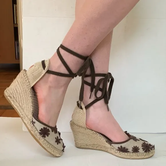 Beige linen espadrille wedges with brown leather flowers &amp; brown tie-up laces 10
