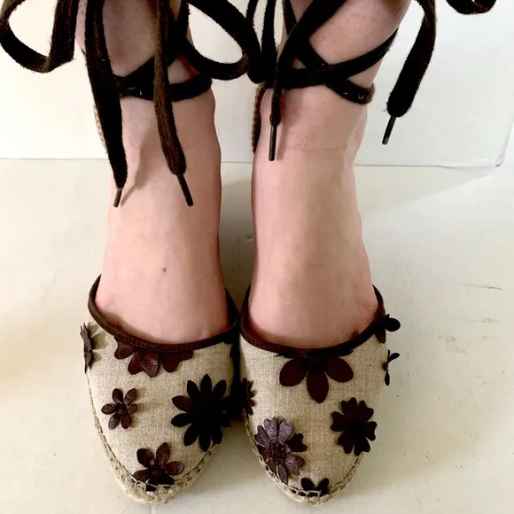 Beige linen espadrille wedges with brown leather flowers &amp; brown tie-up laces 10