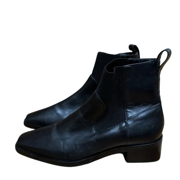 Bernardo Hayes Chelsea Black Antique Boot