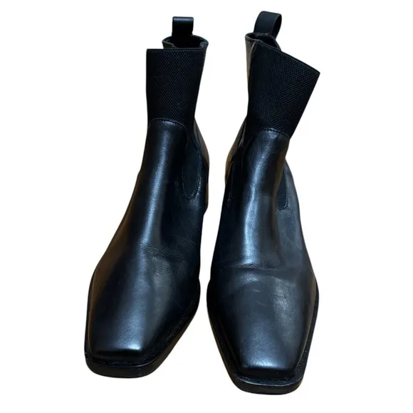 Bernardo Hayes Chelsea Black Antique Boot