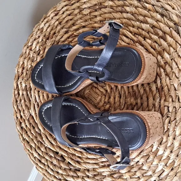 Bernardo Women's Navy Wedge Strap Heels Leather/Cork‎ Size 7.5 NWOT