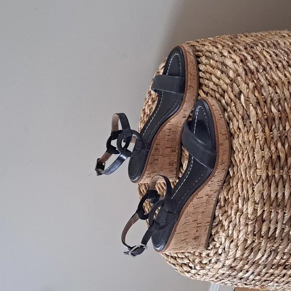 Bernardo Women's Navy Wedge Strap Heels Leather/Cork‎ Size 7.5 NWOT