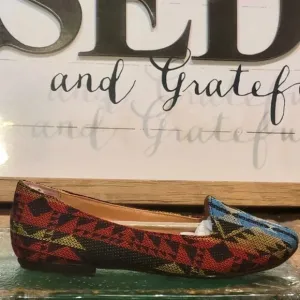 Betsey Johnson Brritney Camel Multi Aztec like Print Flats Sz 6