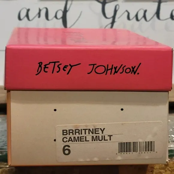 Betsey Johnson Brritney Camel Multi Aztec like Print Flats Sz 6