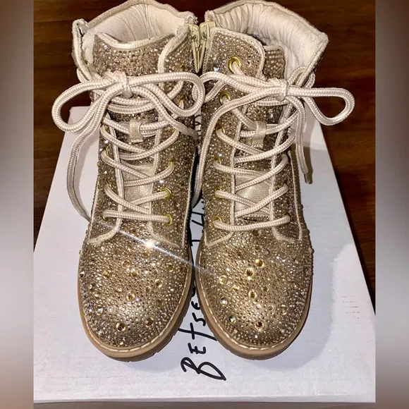 BETSEY JOHNSON KIDS HUDSON SPARKLE COMBAT BOOTS LIGHT GOLD RHINESTONES 13 worn 1