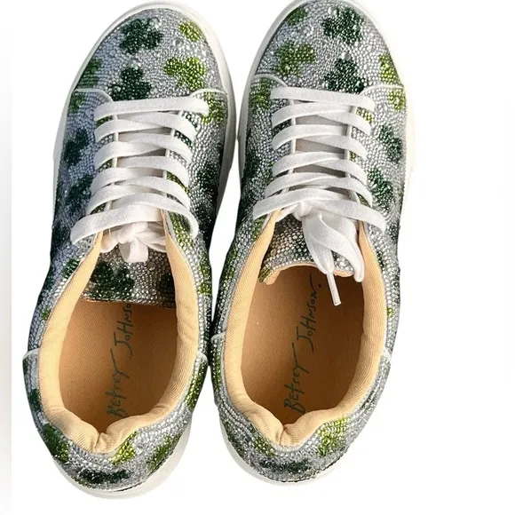 Betsey Johnson Sidny Clover Print RhinestonePlatform Sneakers Sz. 7 NWOT