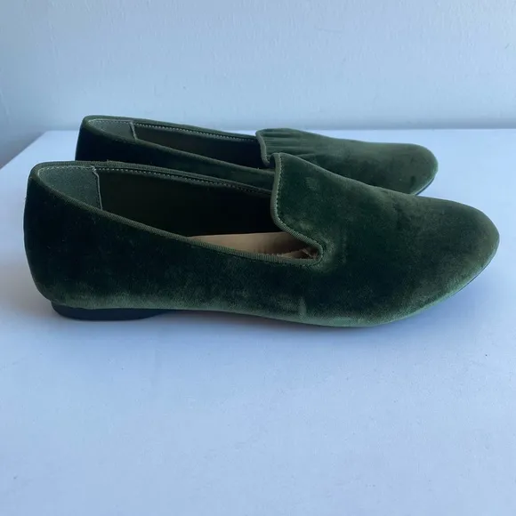 Birdies The Starling velvet flats in green size 6.5