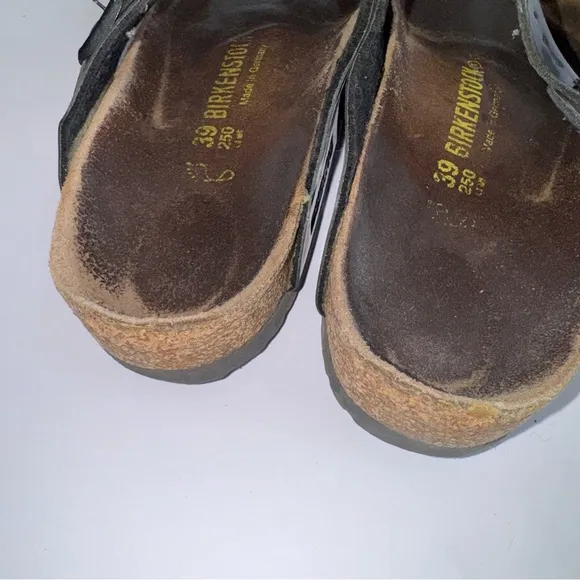 Birkenstock Black Patent Leather Gizeh Sandals EU 39 Sz 8 or 8.5 Germany Slip On