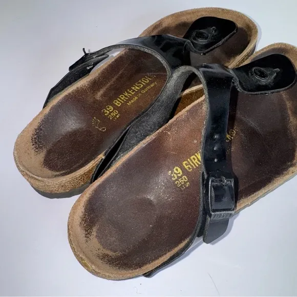 Birkenstock Black Patent Leather Gizeh Sandals EU 39 Sz 8 or 8.5 Germany Slip On