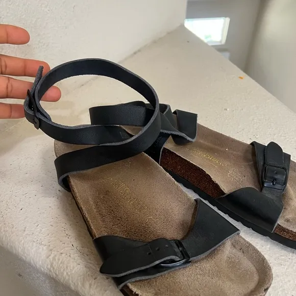 BIRKENSTOCK Black Wrap Around Ankle Strap Buckle Leather Sandals Size 40/ 9