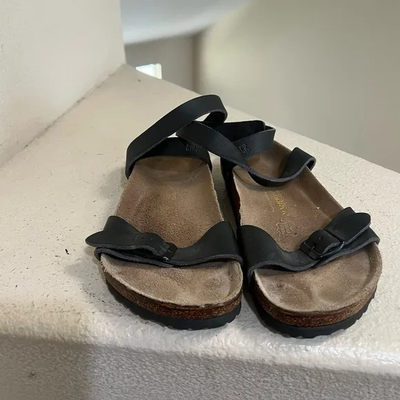 BIRKENSTOCK Black Wrap Around Ankle Strap Buckle Leather Sandals Size 40/ 9