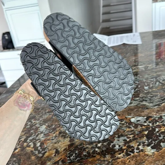 Birkenstock Gizeh Big Buckle Sandals size 37 Glossy Black New w/out box NWOT