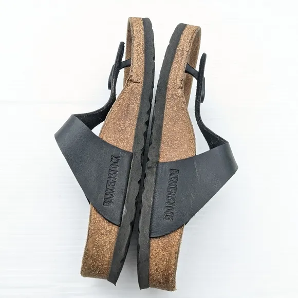 BIRKENSTOCK Gizeh black leather t-strap sandals