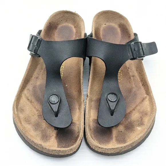 BIRKENSTOCK Gizeh black leather t-strap sandals