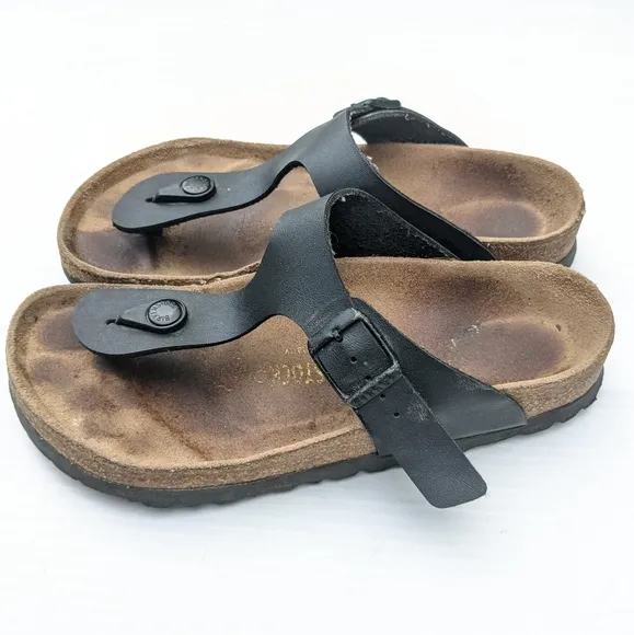 BIRKENSTOCK Gizeh black leather t-strap sandals