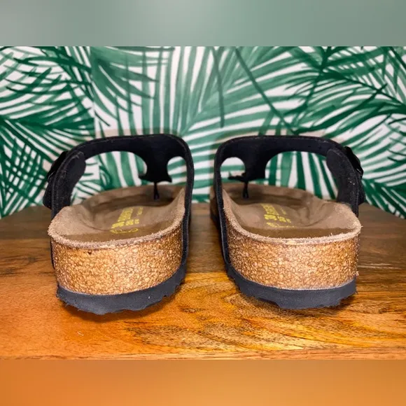 Birkenstock Gizeh Black Pebbled Strap Slide Sandals Women’s Size 7