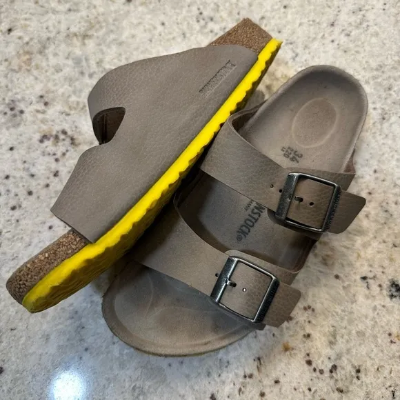 Birkenstock Taupe Sandals with Buckles