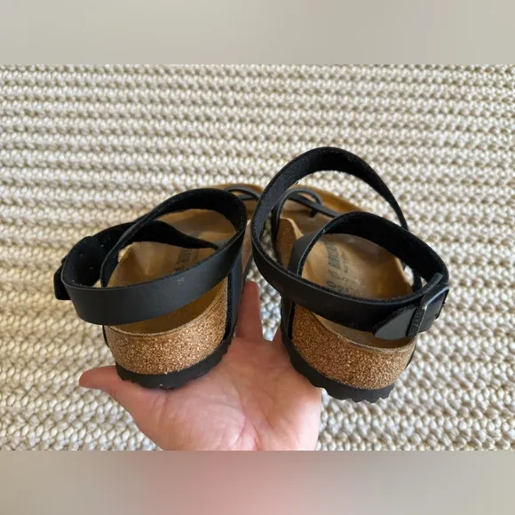 Birkenstock Women’s Yara Black Ankle Strap Toe Loop Sandals EUR 40 US 9, 9.5