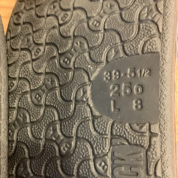 Birkenstocks TATAMI. Leather buckle strap sandals 39