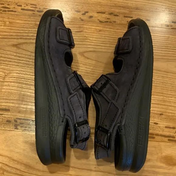 Birkenstocks TATAMI. Leather buckle strap sandals 39