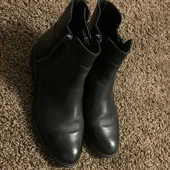 Black Chelsea Leather Boots with Elastic Panels