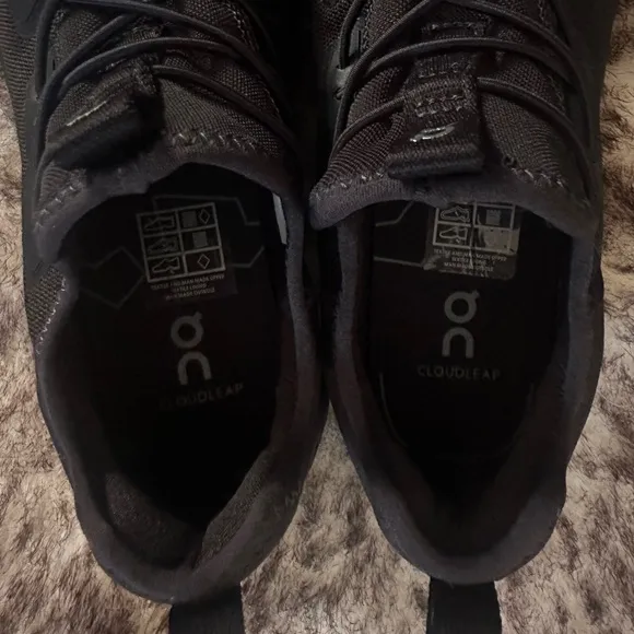 Black Cloudleap Sneakers