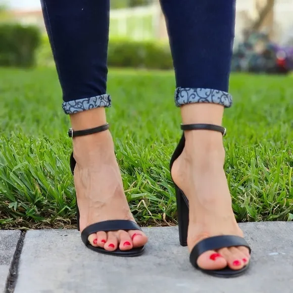 Black PU Ankle Strap Block Heel Dress Sandals