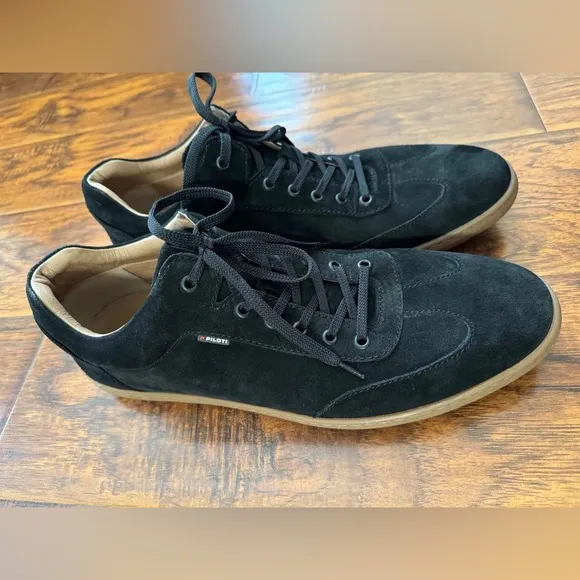 Black Suede Low-Top Sneakers with Rubber Sole