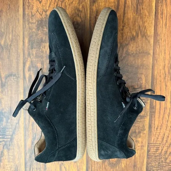 Black Suede Low-Top Sneakers with Rubber Sole