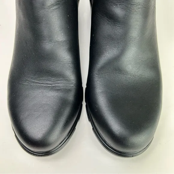 Blundstone 1671 Chelsea Black Leather Pull On Heeled Boots
