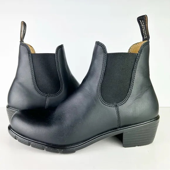Blundstone 1671 Chelsea Black Leather Pull On Heeled Boots