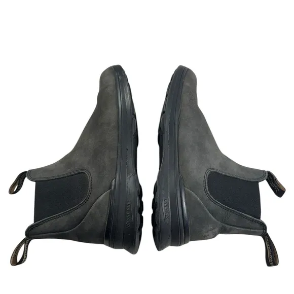 Blundstone #2143 Chelsea Boots size 7 or US 10