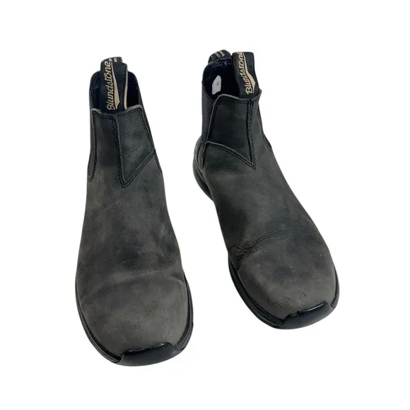 Blundstone #2143 Chelsea Boots size 7 or US 10