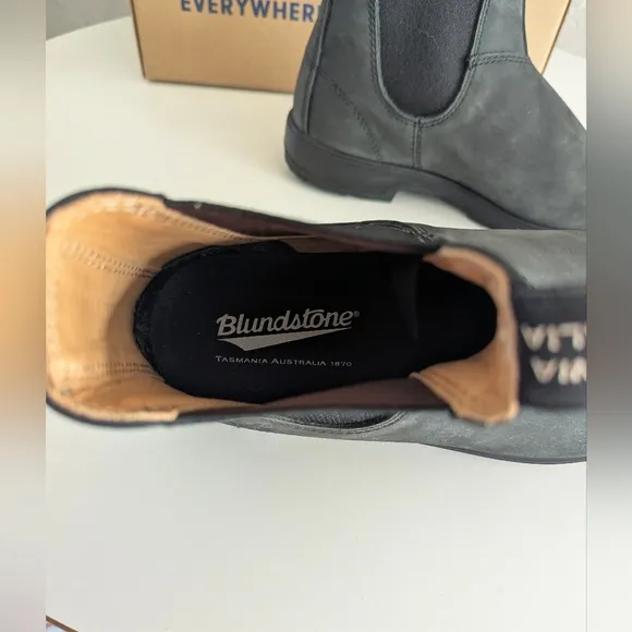 Blundstone 587 Rustic Black Chelsea Boots - Women's US 9 - NEW with Box