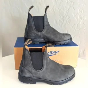 Blundstone 587 Rustic Black Chelsea Boots - Women's US 9 - NEW with Box