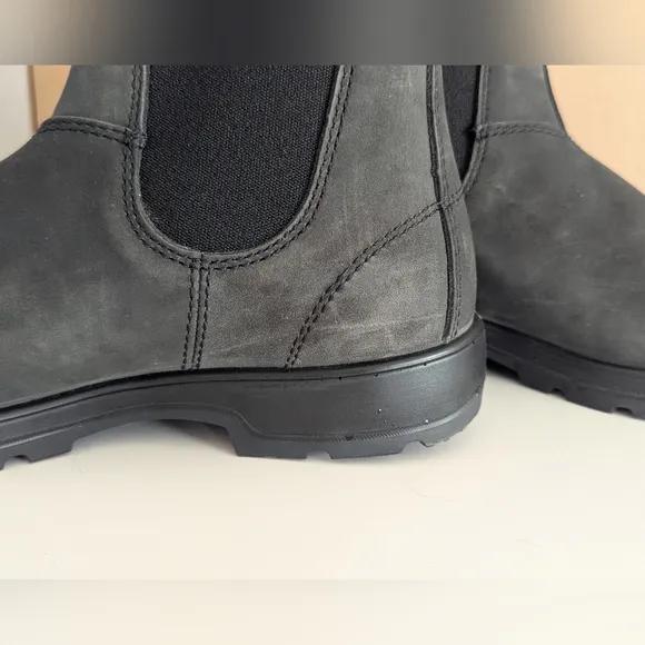 Blundstone 587 Rustic Black Chelsea Boots - Women's US 9 - NEW with Box