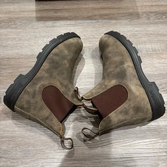 Blundstone BL 585 Rustic Brown Chelsea Nubuck Leather Boots