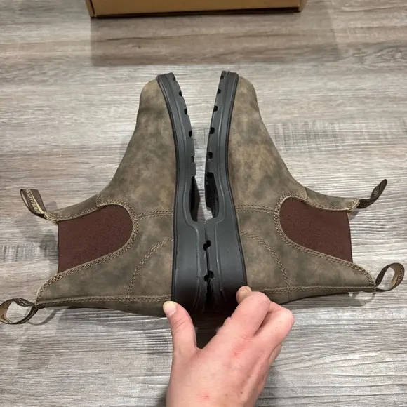 Blundstone BL 585 Rustic Brown Chelsea Nubuck Leather Boots