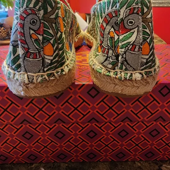 BNIB TORY BURCH GORGEOUS ESPADRILLES