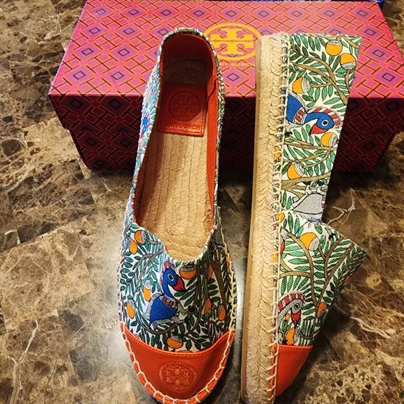 BNIB TORY BURCH GORGEOUS ESPADRILLES