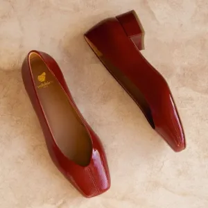 Bobbies Paris Size 40 (9us) Zélie low heel pumps in Cherry Gloss - NEW IN BOX