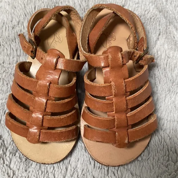 Bonpoint girls soft brown leather strap sandals