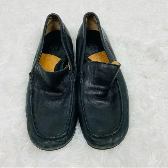 BORN black leather mens slip on driving loafers size 9.5