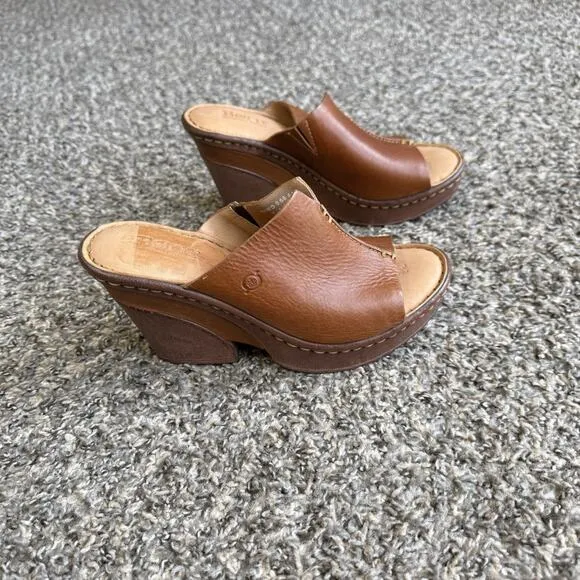 Born Size 7 Brown Leather Platform Heel Sandals Shoes Slide Slip On New